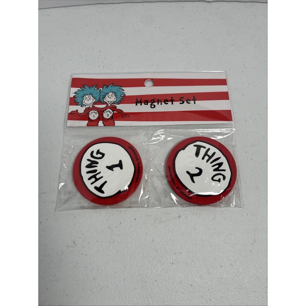 UNIVERSAL STUDIOS EXCLUSIVE CAT IN THE HAT THING 1 THING 2 MAGNET SET NEW